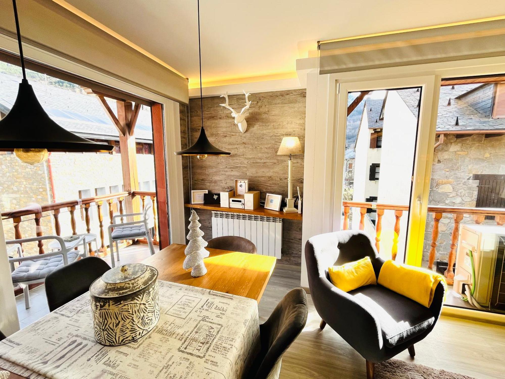 Apartmán Up Benasque Flor De Nieve Exteriér fotografie
